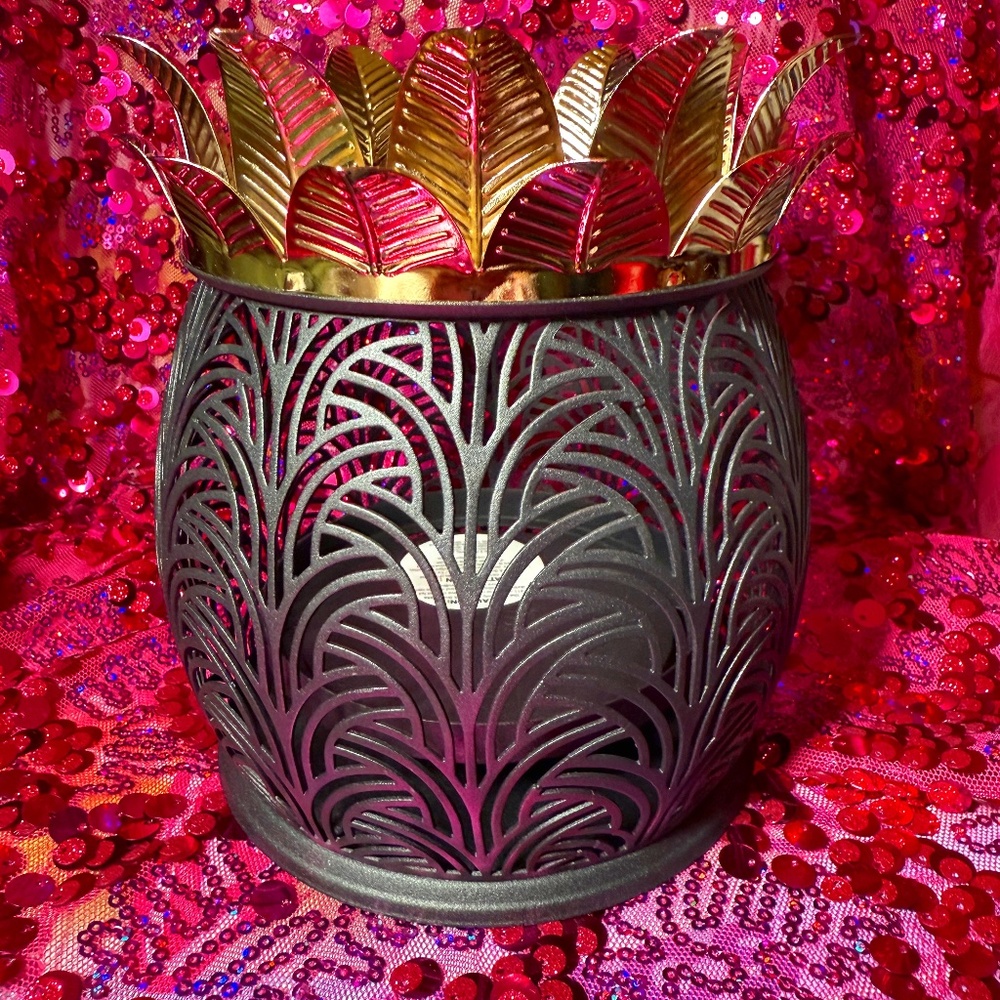 Bath and Body Works Pineapple Metal Black Gold Luminary 3 Wick Candle Holder x1